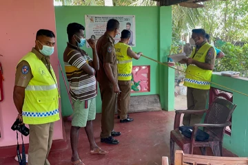 நள்ளிரவில் வீட்டிற்குள் நுழைந்து கொள்ளை (Photos)