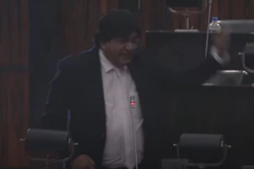 இலங்கை நாடாளுமன்றத்தில் தமிழீழ விடுதலைப்புலிகளுக்கும் மரியாதை செலுத்திய சிங்கள நாடாளுமன்ற உறுப்பினர்