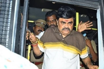 ஏன் 20 நாட்களாக வெளியூரில் இருந்தீர்கள்?” : ராஜேந்திர பாலாஜிக்கு  செக் வைத்த நீதிபதி - நடந்தது என்ன?