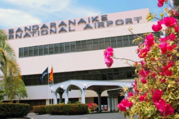 புஷ்பராஜாவின் சகோதரர் விமான நிலையத்தில் கைது