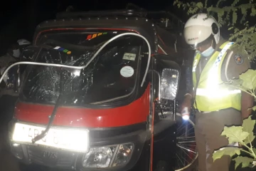 முச்சக்கரவண்டி - துவிச்சக்கரவண்டி நேருக்கு நேர் மோதி விபத்து: ஒருவர் படுகாயம் (Photos)