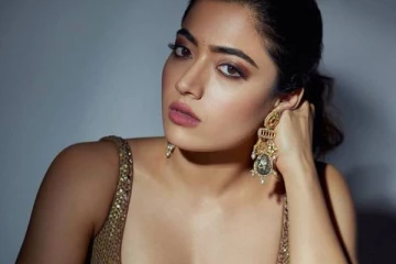 ஆணவத்தில் தலைக்கால் புரியாமல் ஆடிய ராஷ்மிகா!! துரத்திவிட்ட பிரம்மாண்ட இயக்குனர்