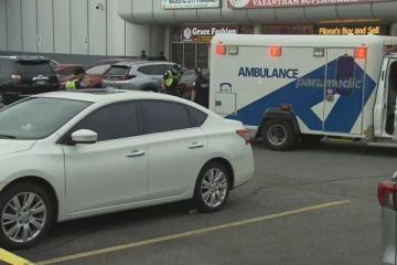 ரொறன்ரோவில் பெற்றோர் கண் முன்னே உடல் நசுங்கி பலியான 2 வயது சிறுவன்