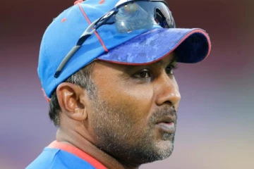 இது என்ன நகைச்சுவையா? எல்லோரும் பதவி விலக்கிவிட்டு வீட்டில் இருக்க முடியுமா? கொந்தளித்த ஜெயவர்த்தனே