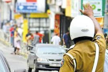 අධිවේගී මාර්ගවල ගමන් කිරීමේදී මේ නීතිය තදින්ම පිළිපදින්න - මේ වනවිටත් 400 කට නීතිමය පියවර