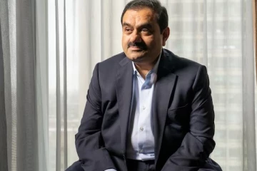 அமெரிக்க நிறுவன அறிக்கையால் கடும் சரிவு; எடுத்த முடிவை வாபஸ் பெற்ற அதானி குழுமம்!