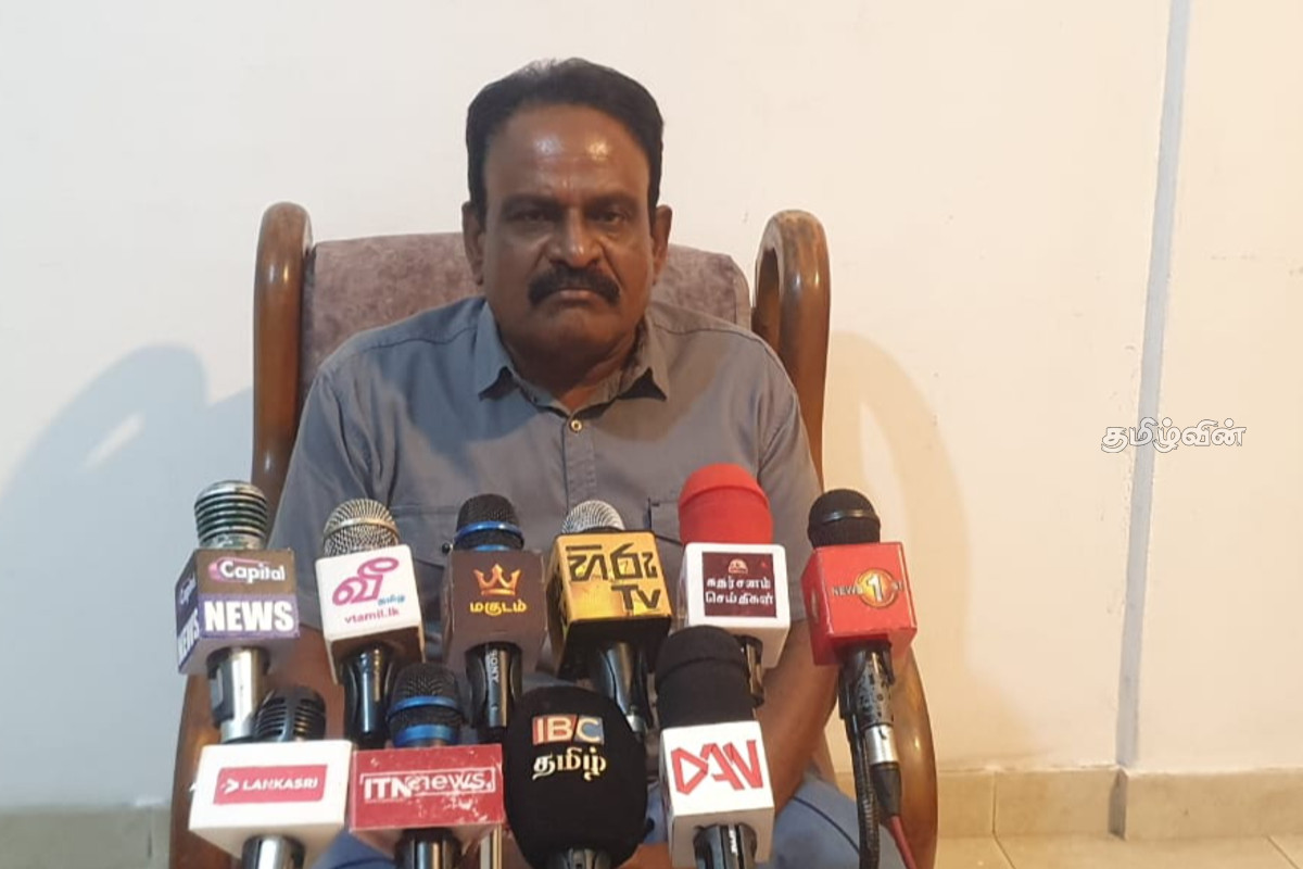 இலங்கை மக்கள் எதிர்பார்த்து நிற்கும் அனோஜனின் விடுதலை.. தமிரசுக் கட்சி முன்வைத்துள்ள கோரிக்கை | Srineshan Mp Anojan Sivarasa Death Sentence Saudi இலங்கை மக்கள் எதிர்பார்த்து நிற்கும் அனோஜனின் விடுதலை.. தமிரசுக் கட்சி முன்வைத்துள்ள கோரிக்கை | Srineshan Mp Anojan Sivarasa Death Sentence Saudi