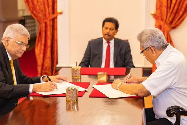 ரணிலிடம் கோட்டா சொல்லியனுப்பிய விடயம் | This Is What Kota Told Ranil