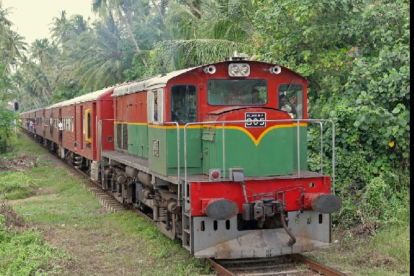 தொடருந்து பயணிகளுக்கு கிடைத்த மகிழ்ச்சி தகவல்! நடைமுறைப்படுத்தவுள்ள புதிய திட்டம் | Train Online Ticket Booking Lanka Railways Days