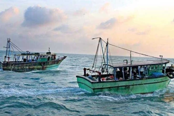 மாலைத்தீவு கடற்பரப்பில் கவிழ்ந்த மீன்பிடி படகு: ஒருவர் மாயம்