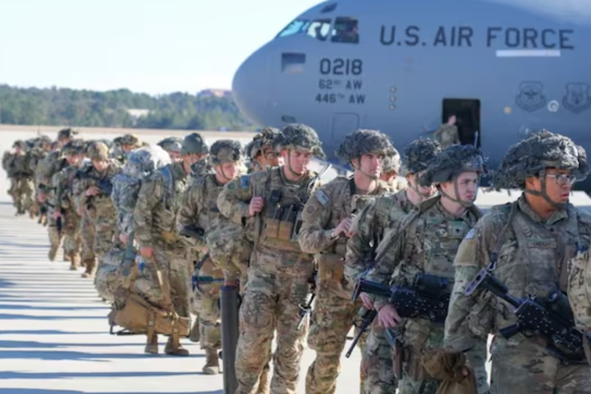 உலகின் மிகச்சிறந்த போர் பிரிவு வளைகுடாவில்! அதிரடி அறிவிப்பை வெளியிட்டது வெள்ளை மாளிகை! | Us Confirms Paratroops On Way To Middle East