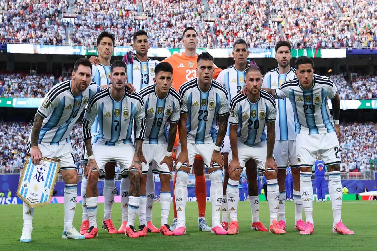 FIFA உலக கோப்பையை வெல்லப்போகும் அணி..! முன்னாள் ஜாம்பவானின் கணிப்பு | Ronaldo Drops Bold World Cup Final Prediction FIFA உலக கோப்பையை வெல்லப்போகும் அணி..! முன்னாள் ஜாம்பவானின் கணிப்பு | Ronaldo Drops Bold World Cup Final Prediction