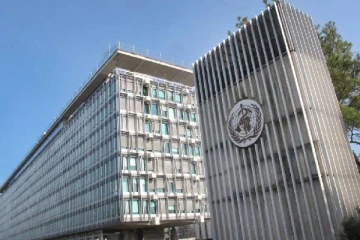 வேலை இழக்கும் அச்சத்தில் நூற்றுக்கணக்கான உலக சுகாதார அமைப்பு பணியாளர்கள்