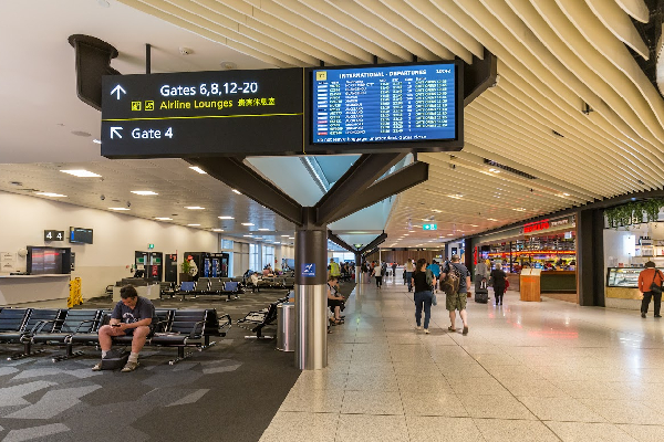 மெல்போர்ன் விமான நிலையத்தில் பவர் பேங்க் வெடிப்பு | Power Bank Explosion At Melbourne Airport