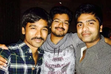 பிரபல பாலிவுட் நடிகர்களுடன் இரவு பார்ட்டியில் தளபதி விஜய், இணையத்தில் கசிந்த போட்டோஸ்..