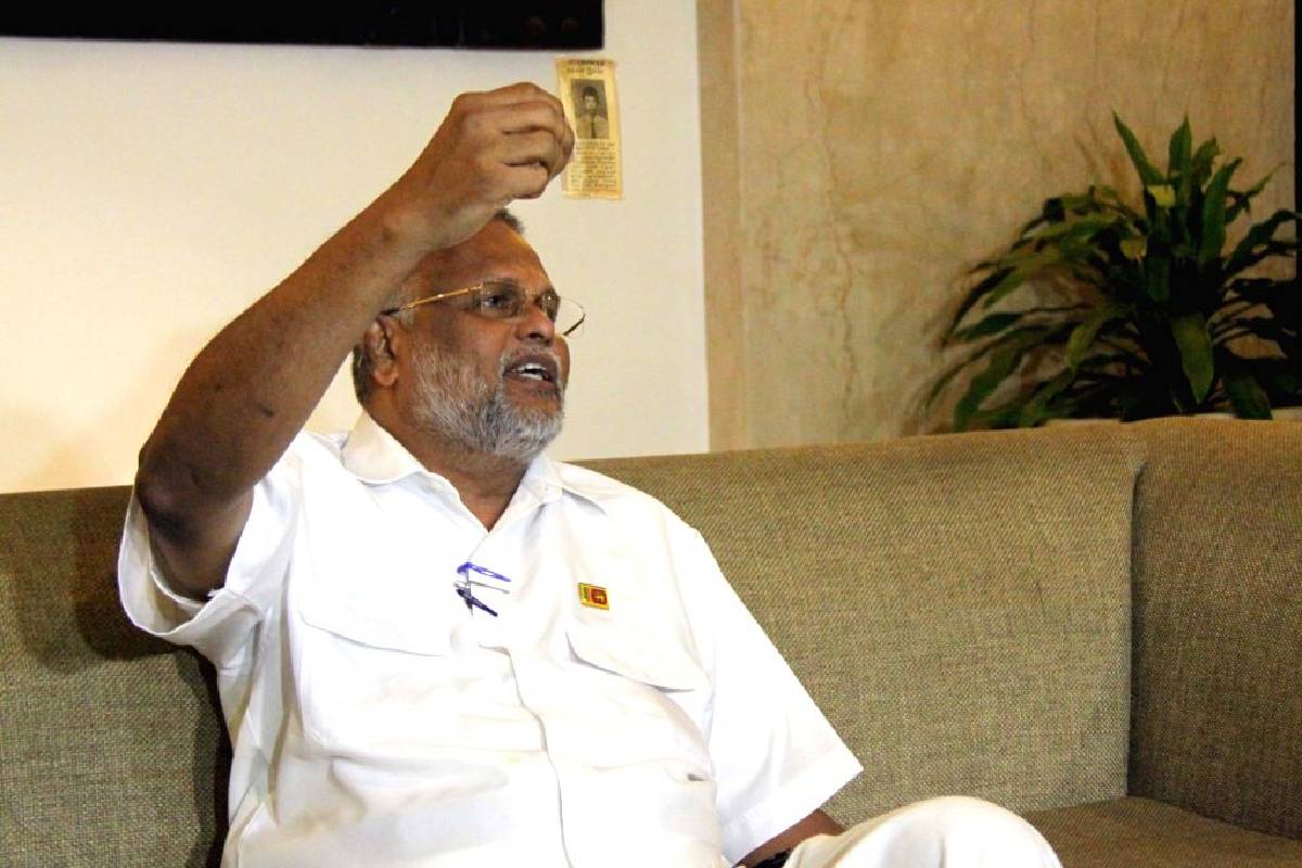 தமிழ் மக்களின் தேவைகளுக்கு பொறுப்பு கூற வேண்டியர்வர்கள் யார்…! கை காட்டும் டக்ளஸ் | Tamil M P S Are Accountable S Of The Tamil People தமிழ் மக்களின் தேவைகளுக்கு பொறுப்பு கூற வேண்டியர்வர்கள் யார்…! கை காட்டும் டக்ளஸ் | Tamil M P S Are Accountable S Of The Tamil People