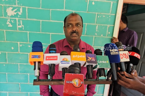 வசிம் தாஜுதீன் கொலை விவகாரம்! நாமல் ராஜபக்ஸ சம்மந்தப்படாவிட்டால் பயப்பட தேவையில்லை - ஜெகதீஸ்வரர் எம்பி | If Namal Rajapaksa Is Carrying A Heavy Burden