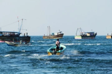 மீனவர்களின் பிரச்சனைகளை அரசியலாக்கவேண்டாம்