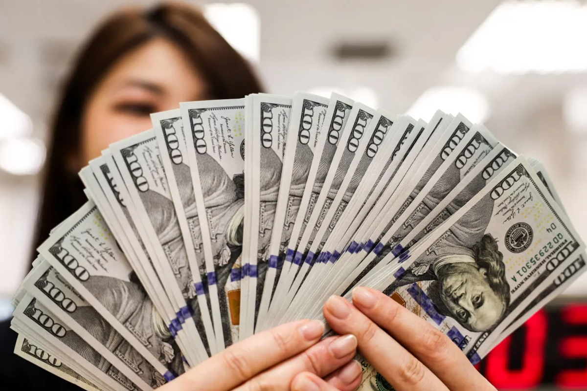 அமெரிக்க டாலரின் விற்பனை விலை ரூ. 341 ஆக உயர்வு! | Usd Selling Rate Increases To Rs 341 Lanka