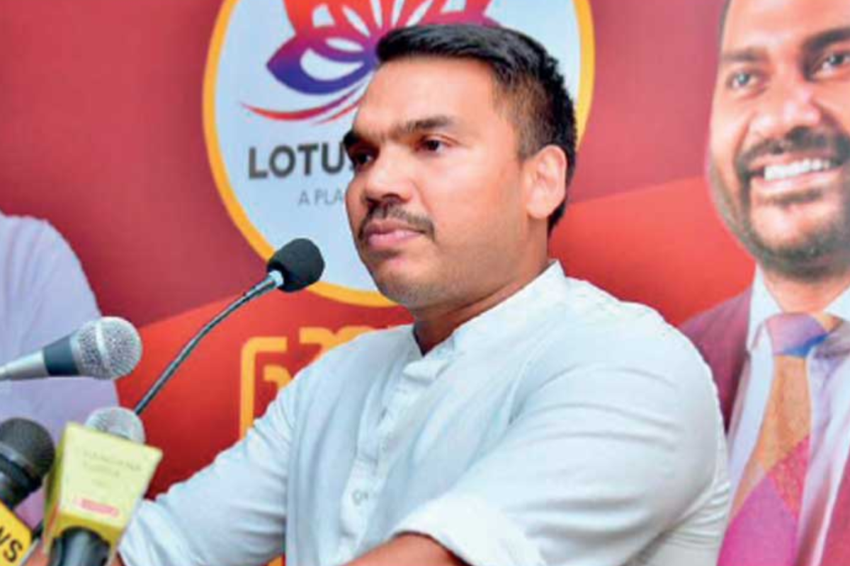 நாமல் சிறைக்குள்ளேயே ஜனாதிபதியாக இருக்கலாம் - ஆளும் தரப்பின் நையாண்டிப் பேச்சு | Namal Become President While Still In Prison நாமல் சிறைக்குள்ளேயே ஜனாதிபதியாக இருக்கலாம் - ஆளும் தரப்பின் நையாண்டிப் பேச்சு | Namal Become President While Still In Prison