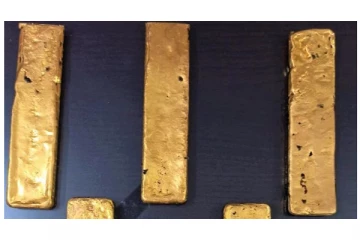 ‘இப்படி ஒரு கடத்தலா...’ மலக்குடலில் மறைத்து வைத்து தங்கம் கடத்தல் - 2 பேர் கைது!