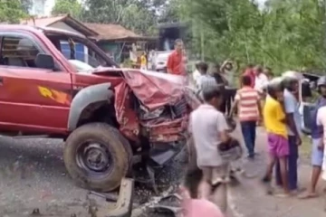 எம்பிலிப்பிட்டியவில் பயங்கர விபத்து!குழந்தைகள்-பெண்கள் உட்பட 15 பேர் வைத்தியசாலையில் அனுமதி