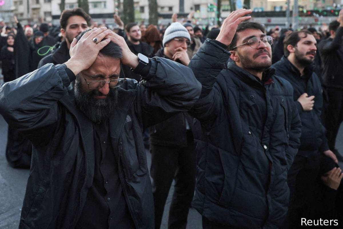 காமேனியின் மரணம்... மகிழ்ச்சியா சோகமா? ஈரான் மக்களின் மனநிலை | Mixed Emotions In Iranians For Ali Khamenei Death