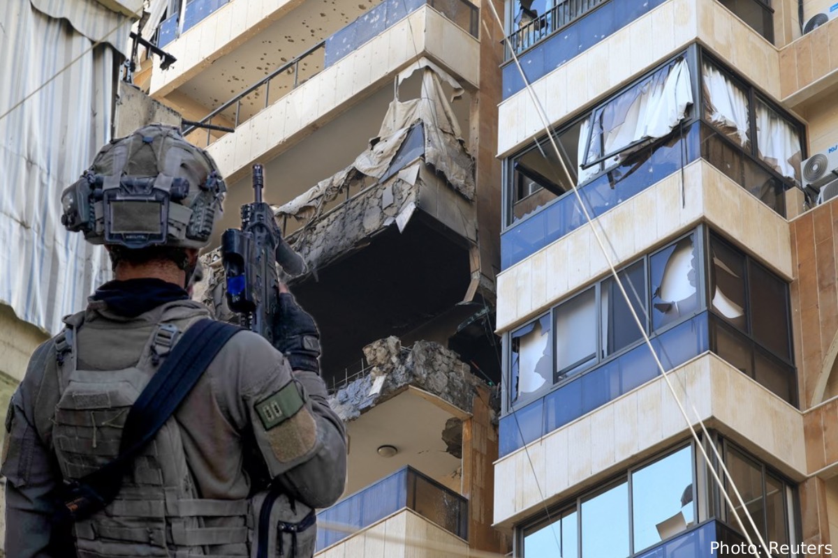 பெய்ரூட் மீது இஸ்ரேல் நடத்திய வான்வழித் தாக்குதல்: பலி எண்ணிக்கை 10 ஆக உயர்வு | Israel Strikes Beirut Death Toll Rises To 10