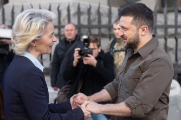 இக்கட்டான சூழலில் உக்ரைனுக்கு உதவிக்கரம் நீட்டிய ஐரோப்பிய ஒன்றியம்!