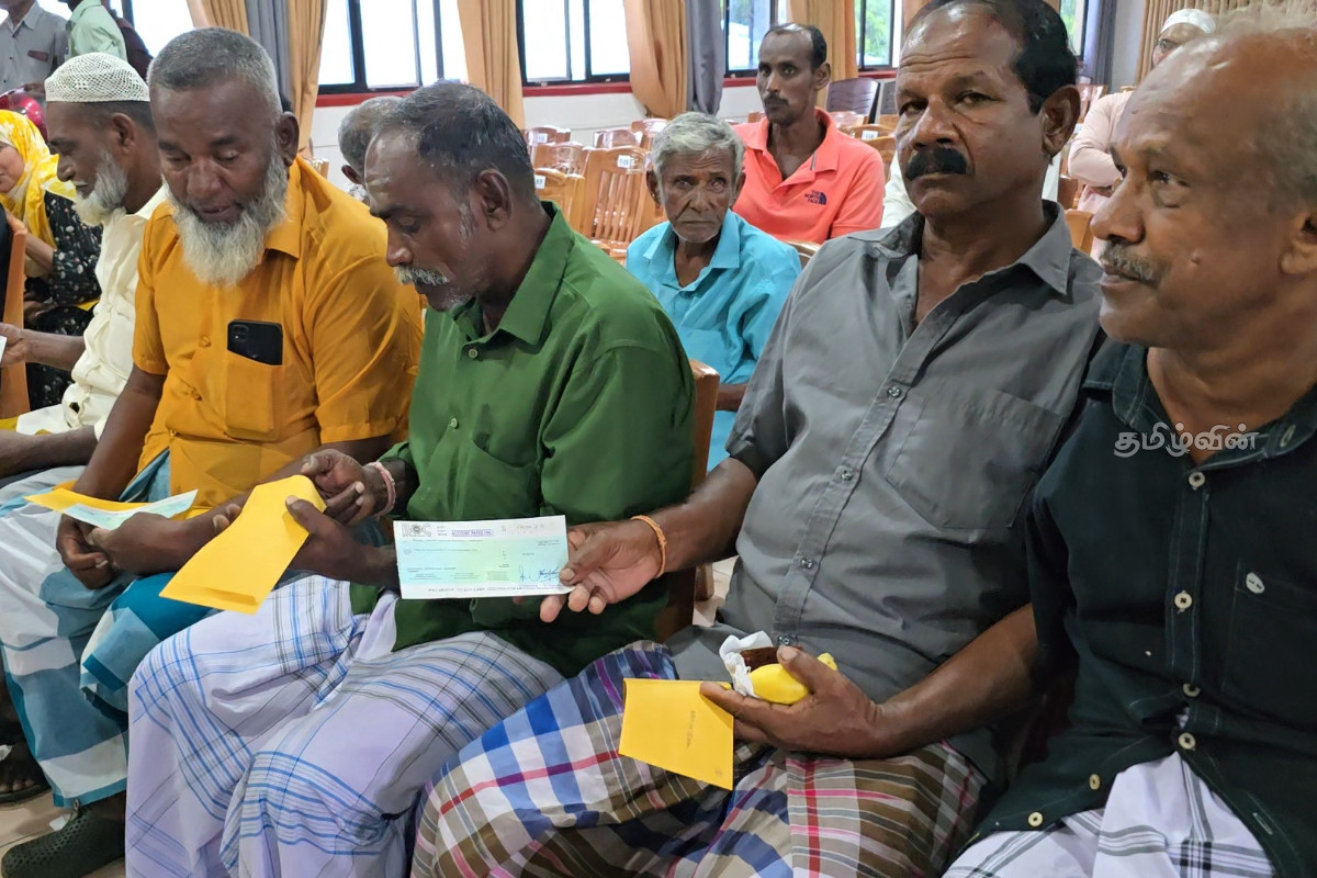 அரசியல் தலையீடற்ற மக்கள் சேவையே எமது இலக்கு..! மூதூரில் பிரதி அமைச்சர் உறுதி | Our Goal Serve People Deputy Minister Mudur அரசியல் தலையீடற்ற மக்கள் சேவையே எமது இலக்கு..! மூதூரில் பிரதி அமைச்சர் உறுதி | Our Goal Serve People Deputy Minister Mudur