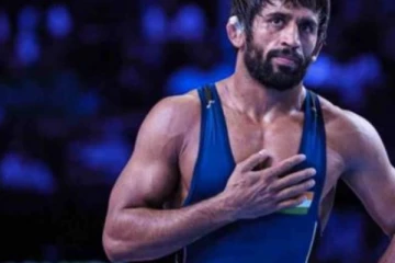 டோக்கியோ ஒலிம்பிக்: அரையிறுதியில் பஜ்ரங் புனியா போராடி தோல்வி