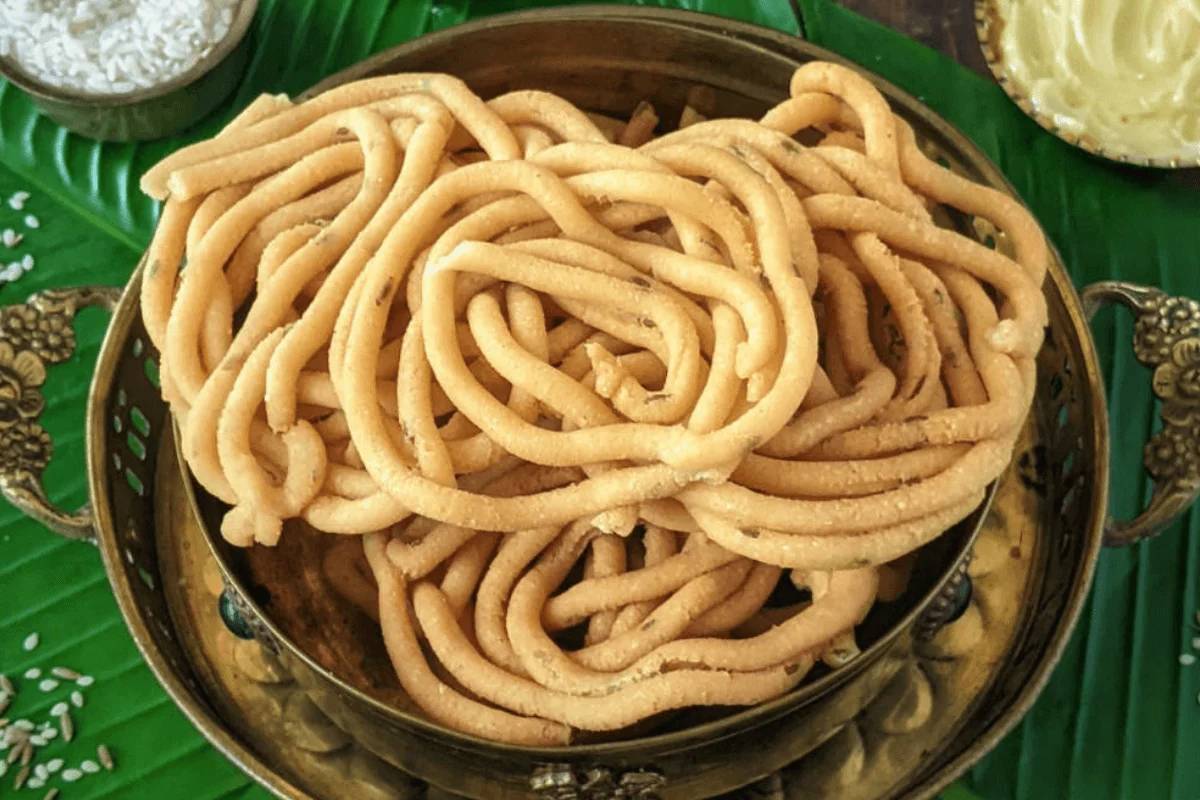 தீபாவளி ஸ்பெஷல்: மொறுமொறு தேன்குழல் முறுக்கு.., எப்படி செய்வது? | Thenkuzhal Murukku Recipe In Tamil தீபாவளி ஸ்பெஷல்: மொறுமொறு தேன்குழல் முறுக்கு.., எப்படி செய்வது? | Thenkuzhal Murukku Recipe In Tamil