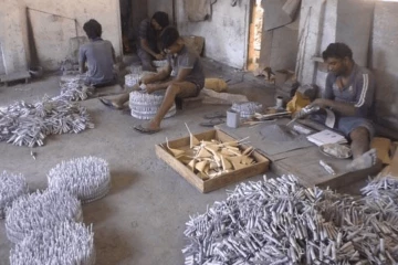 අලුත් අවුරුද්දට ගිනිකෙළි හිඟයක්