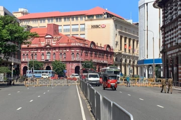 பொலிஸாருக்கு பொது மக்களுக்குமிடையில் முரண்பாடு! விண்ணதிரும் கோசங்கள் - செய்திகளின் தொகுப்பு