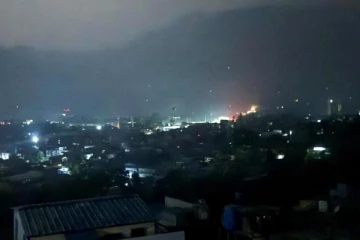 திருப்பி அடிக்கும் இந்தியா., பாகிஸ்தானில் உள்ள பயங்கரவாத முகாம்களை குறிவைத்து தாக்குதல்