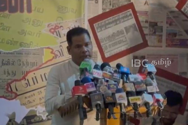 மறைந்த ஊடகவியலாளர்களுக்கான நினைவாலயம் றீச்ஷாவில் திறந்து வைப்பு | Deceased Journalists Memorial Inaugurate In Reecha மறைந்த ஊடகவியலாளர்களுக்கான நினைவாலயம் றீச்ஷாவில் திறந்து வைப்பு | Deceased Journalists Memorial Inaugurate In Reecha