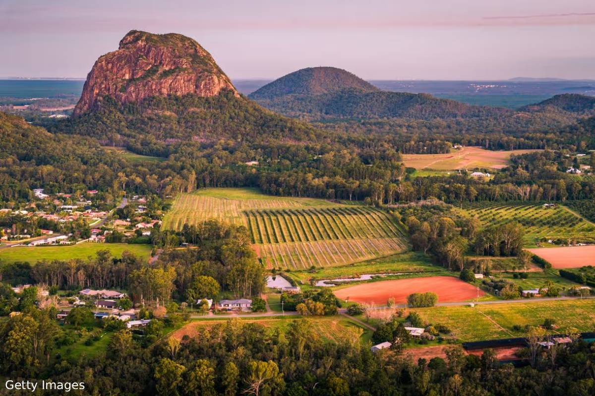 woman dead after screaming in australia sunshine