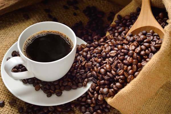 காபி பிரியரா நீங்க? இந்த கேள்விகளுக்கு பதிலை தெரிஞ்சிக்கோங்க... விளக்கும் குடல் நிபுணர்! | What Do Doctors Say About Drinking Coffee