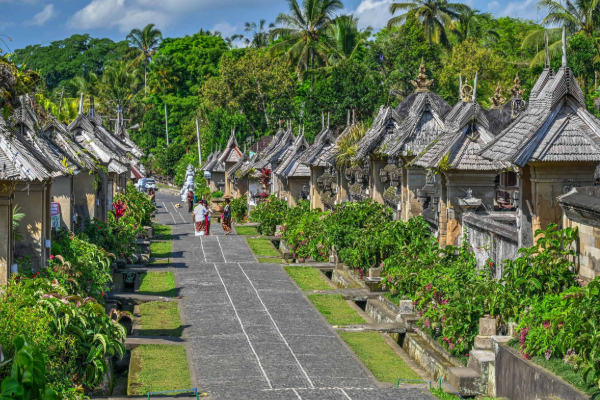 700 ஆண்டுகளாக குற்றமே நடக்கவில்லை - இஸ்லாமிய நாட்டில் உள்ள ஹிந்து கிராமம் | Hindu Village In Indonesia No Crime For 700 Years