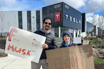 கனடாவில் டிரம்ப் மற்றும் மஸ்கிற்கு எதிராக போராட்டம்