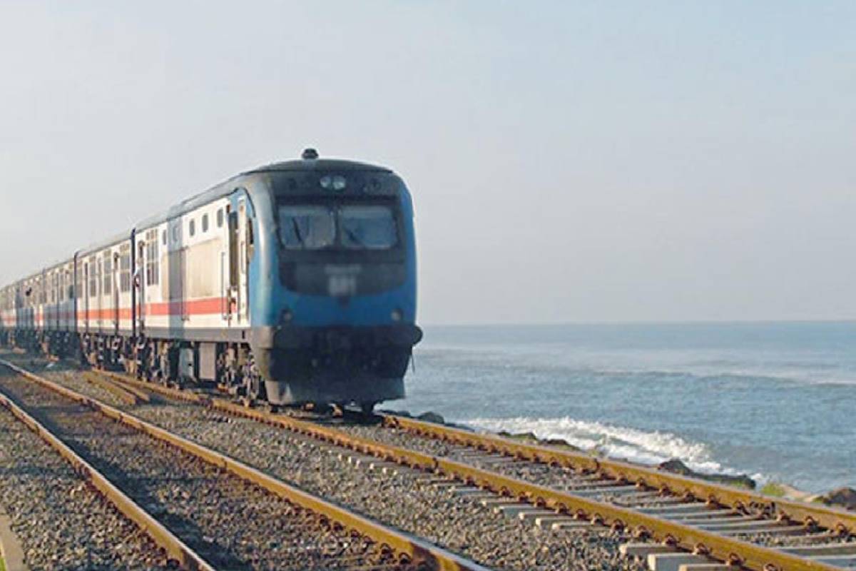 கரையோர ரயில் சேவையின் ஒரு வழித்தடம் வழமைக்கு | One Route Of Coastal Rail Service Back To Normal