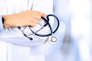 டாக்டர்கள் சரியான நேரத்திற்கு பணிக்கு வரவேண்டும் - சுகாதாரத்துறை அதிரடி!