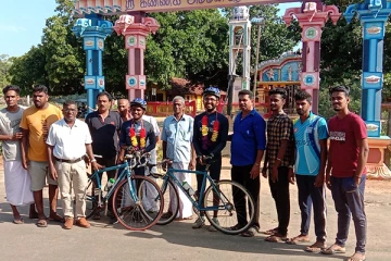 11 நாட்களில் 1300 கீலோ மீற்றர் தூரம் பயணித்த இளைஞர்கள் (PHOTOS)