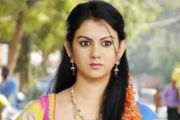 இதயத்திருடன் நடிகை காம்னாவை நியாபகம் இருக்கா?- நீச்சல் உடையில் எப்படி புகைப்படம் எடுத்துள்ளார் பாருங்க