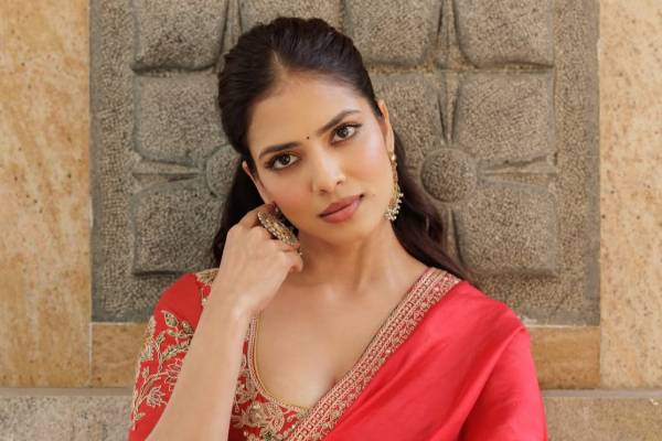 மாடர்ன் லுக்கில் நடிகை மாளவிகா மோகனன்!! ரீசெண்ட் போட்டோஸ் | Actress Malavika Mphanan Recent Photohs Post மாடர்ன் லுக்கில் நடிகை மாளவிகா மோகனன்!! ரீசெண்ட் போட்டோஸ் | Actress Malavika Mphanan Recent Photohs Post