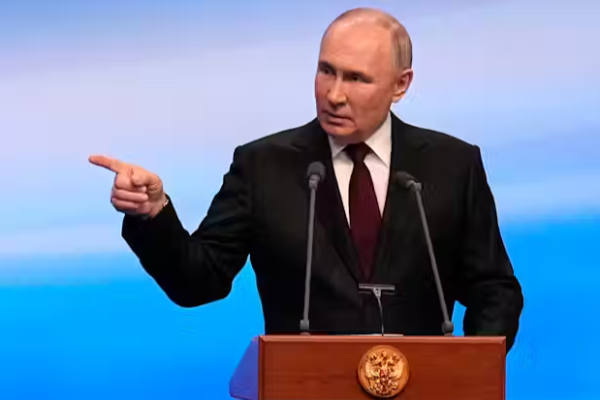 ரஷ்யாவின் முக்கிய எண்ணெய் மையத்தை அடித்து வீழ்த்திய உக்ரைன்! | Ukraine Hits Key Russian Oil Hub In Major Strike ரஷ்யாவின் முக்கிய எண்ணெய் மையத்தை அடித்து வீழ்த்திய உக்ரைன்! | Ukraine Hits Key Russian Oil Hub In Major Strike