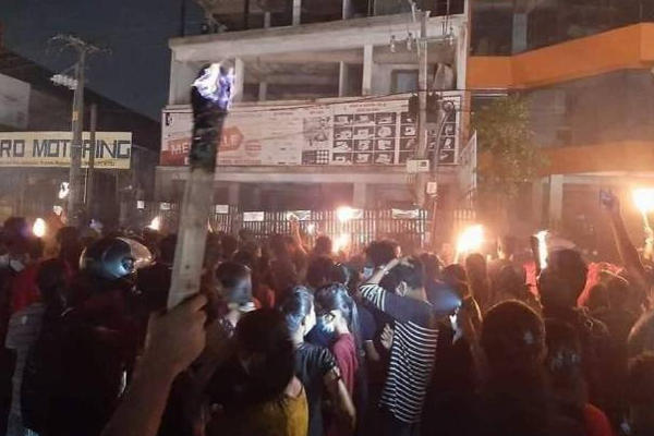 மடிவெல பிரதேசத்தில் குவிக்கப்பட்டுள்ள பொலிஸார்! களத்தில் குதித்த மாணவர்கள் | Sri Jayewardenepura University Students Protest