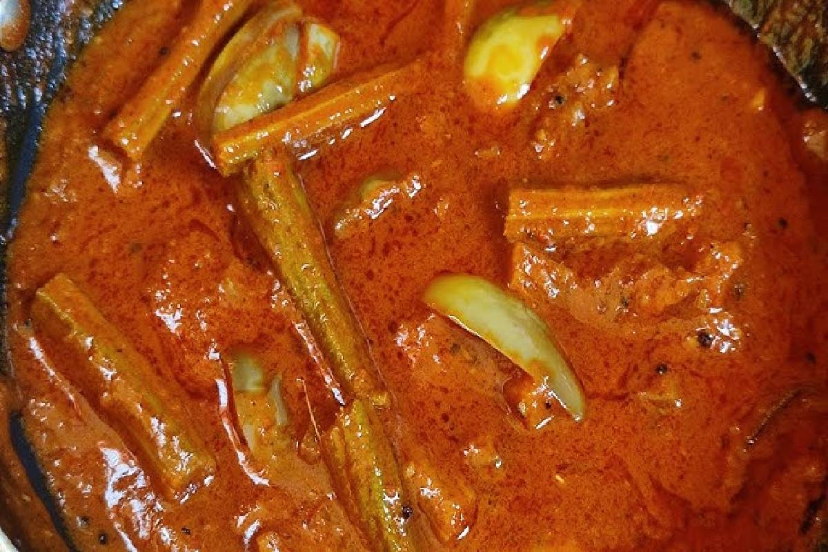 நாக்கில் எச்சில் ஊறும் முருங்கைக்காய் புளிக்குழம்பு - இப்படி செய்து பாருங்க | Murungakkai Puli Kulambu Recipe How To Make