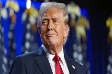 ட்ரம்ப் அதிரடி அறிவிப்பு ; ஈரானின் 42 கப்பல்கள் தரைமட்டம்