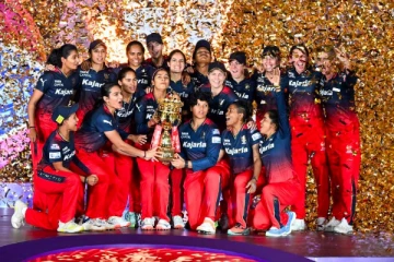 இந்தியன் மகளிர் பிரீமியர் லீக்: கோப்பையை தட்டித் தூக்கிய ராயல் சேலஞ்சர்ஸ் பெங்களூரு!